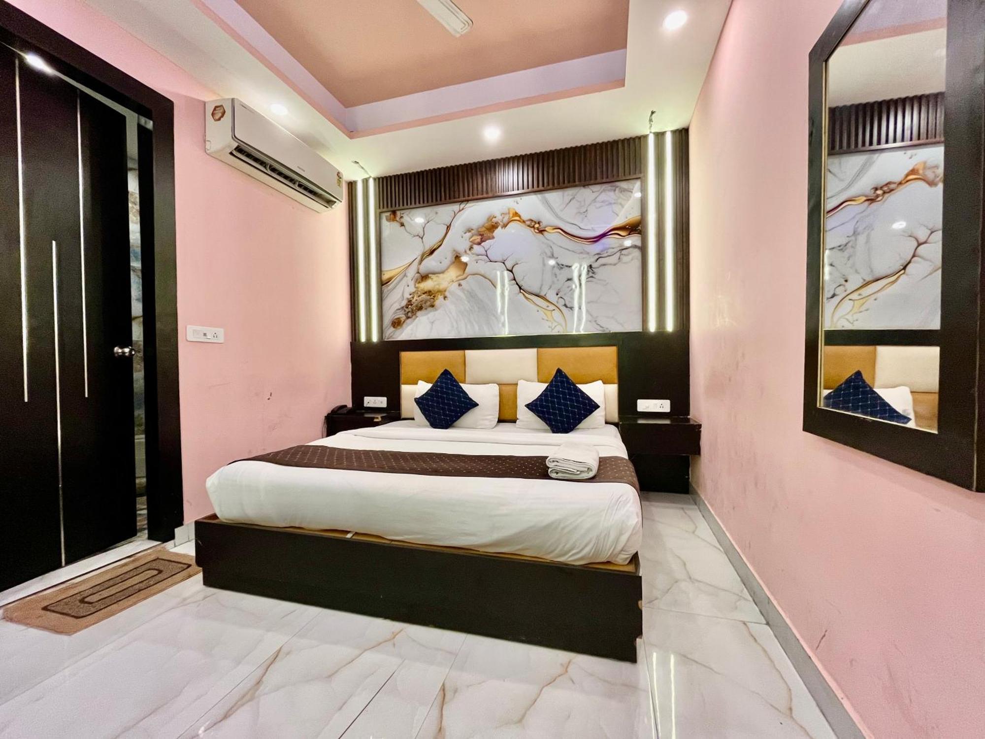 Jupiter Plaza Delhi Airport Otel Yeni Delhi Dış mekan fotoğraf