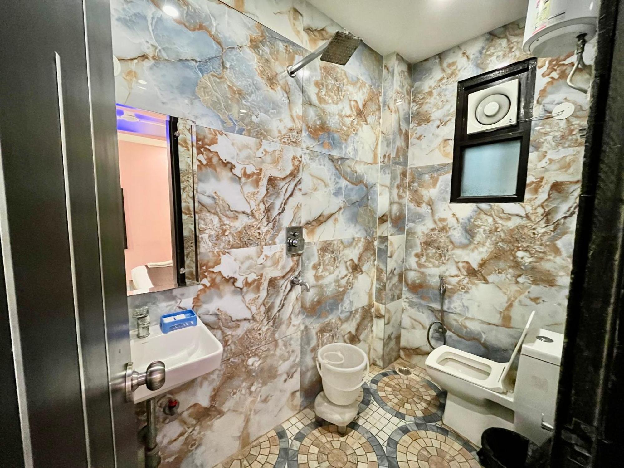 Jupiter Plaza Delhi Airport Otel Yeni Delhi Dış mekan fotoğraf