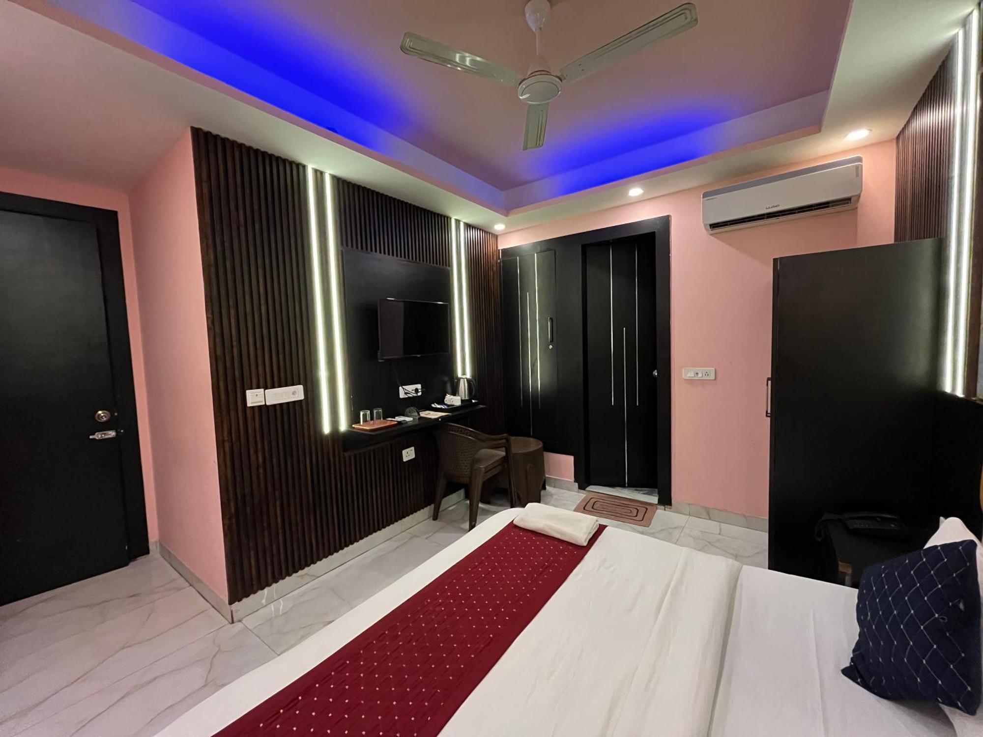 Jupiter Plaza Delhi Airport Otel Yeni Delhi Dış mekan fotoğraf