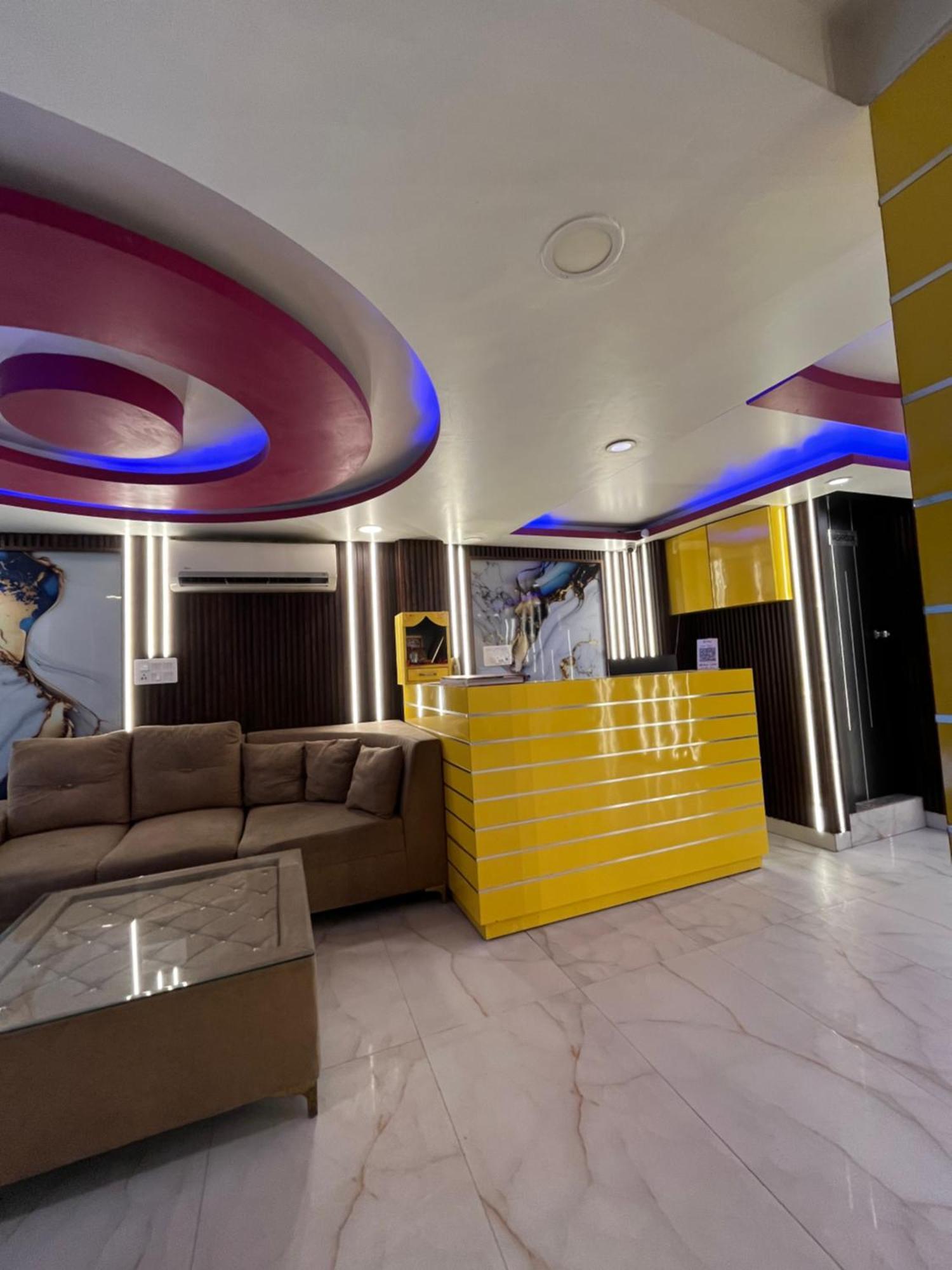 Jupiter Plaza Delhi Airport Otel Yeni Delhi Dış mekan fotoğraf