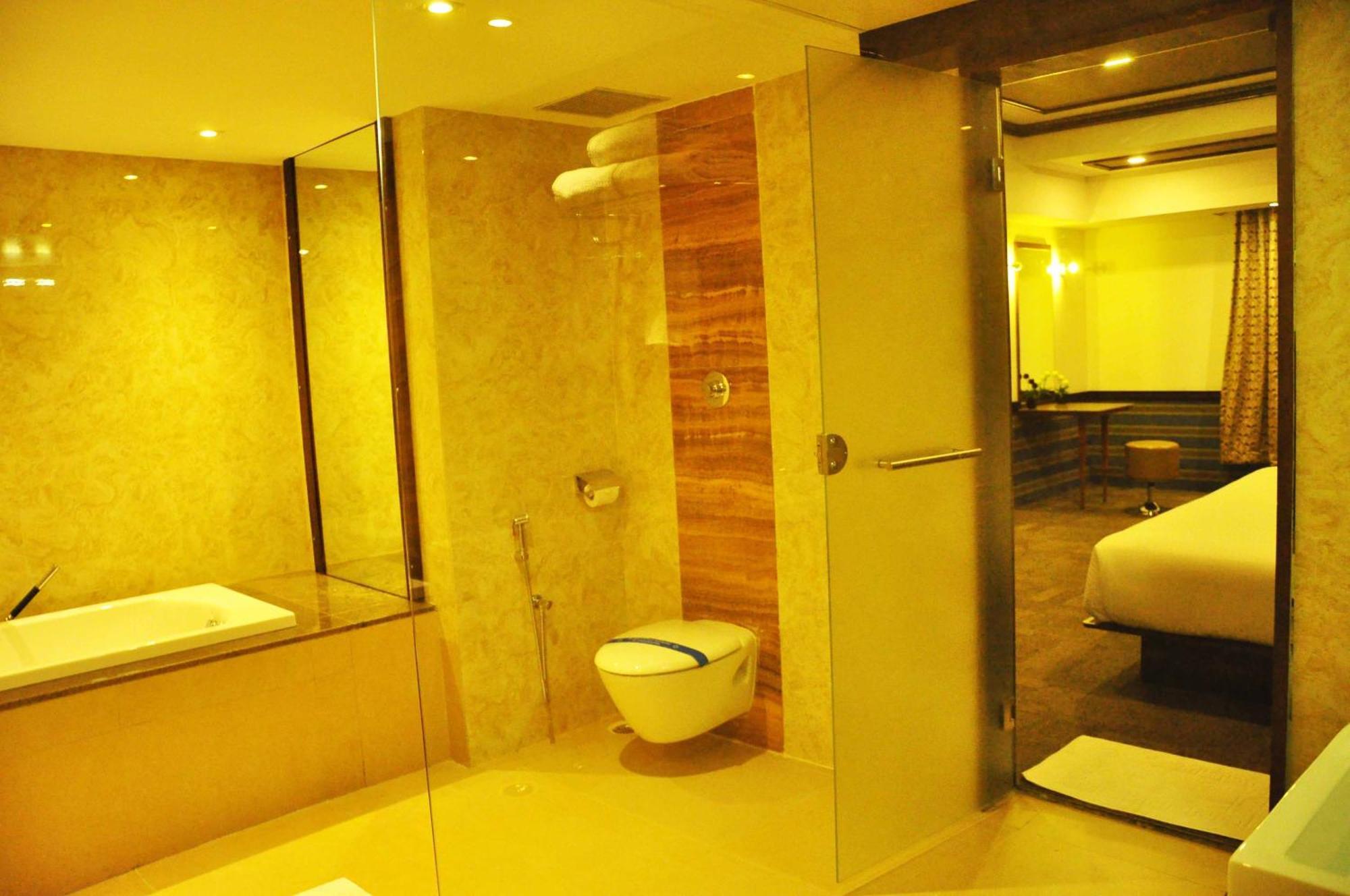 Jupiter Plaza Delhi Airport Otel Yeni Delhi Dış mekan fotoğraf